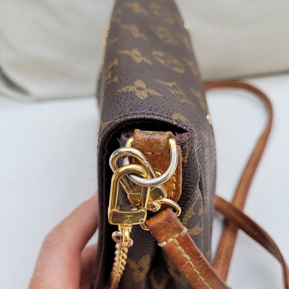 LOUIS VUITTON Favorite MM Monogram Bag - Picture 7 of 16